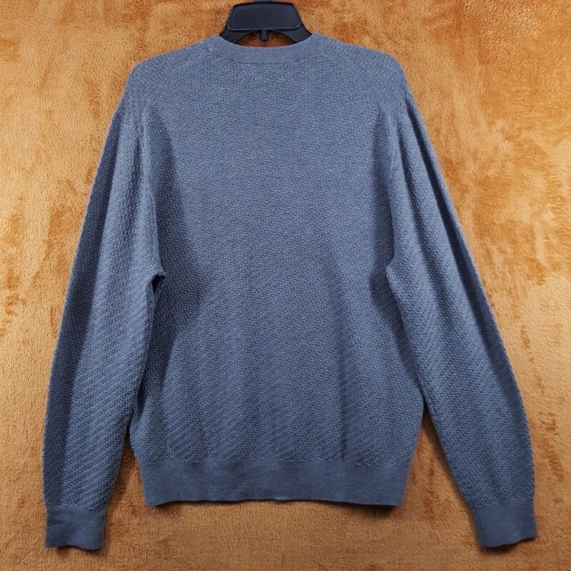 Bloomingdales Mens Sweater Large Grey Pullover Crew 100% Wool Textured Knit — image 5 of 8